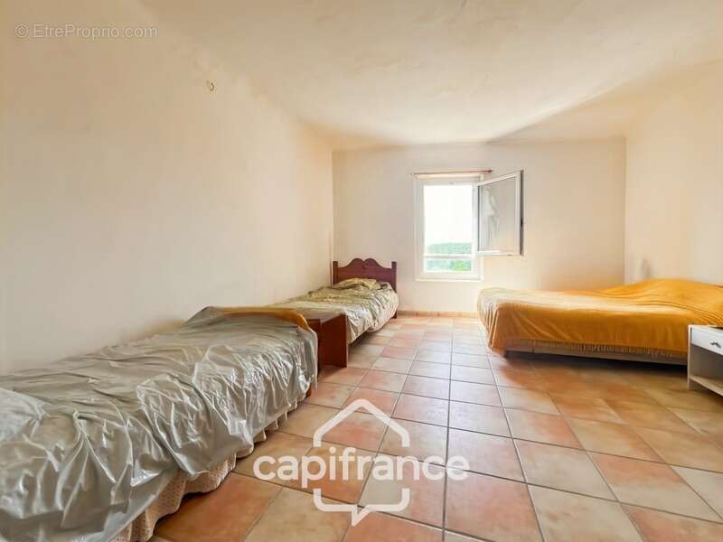 Maison à CAMPS-LA-SOURCE