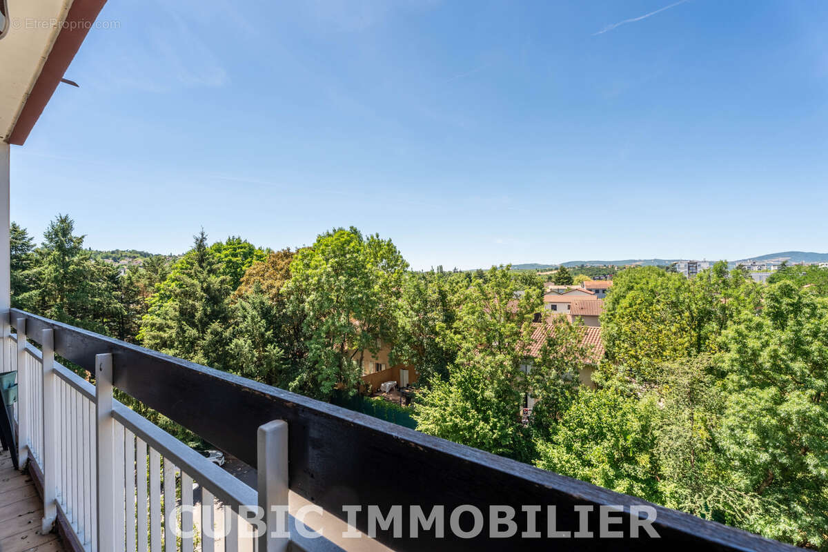 Appartement à LIMAS