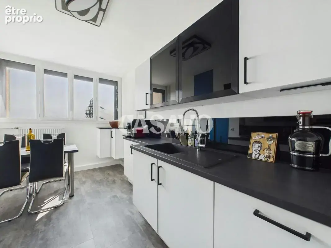 Vente Appartement 4 pièces de 81m² - 69140 Rillieux-la-Pape - photo 4