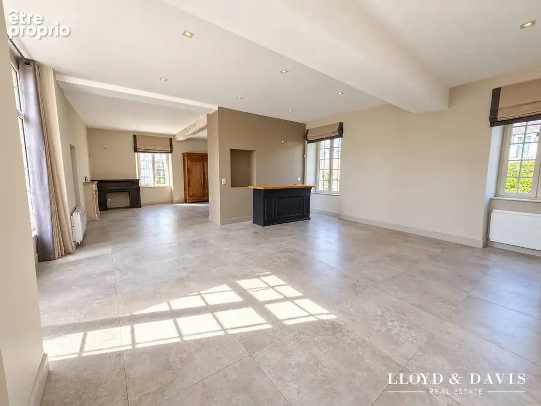 Maison 10 pièces 400 m² à vendre à Senlis (60300) - photo 2