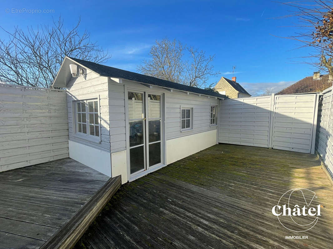 Maison à MONTLOGNON