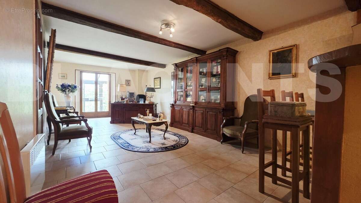 20250718_161403 - Maison à MAUBERT-FONTAINE