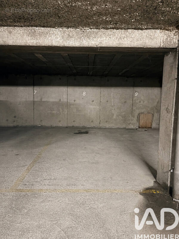 Photo 1 - Parking à GAP