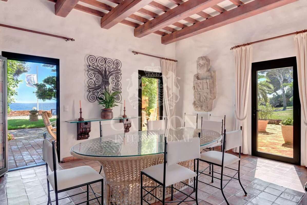 EXCLUSIVITÉ – Demeure Méditerranéenne avec accès privé à la mer - photo 17