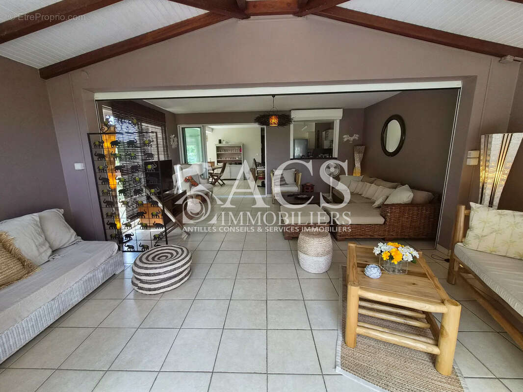 Magnifique F4 équipé avec grande terrasse et garage - photo 5