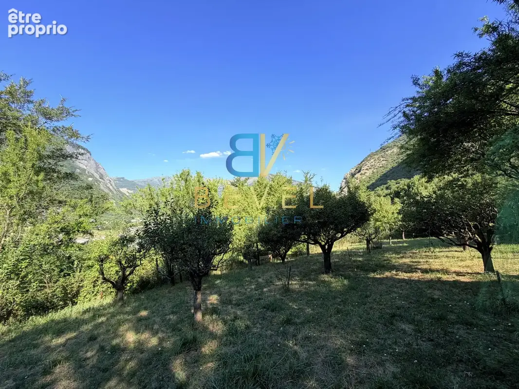 À vendre   exclusivité  (73) saint-julien-mont-denis   terrain de 1 446 m2 dont 760 m2 constructibles - photo 15