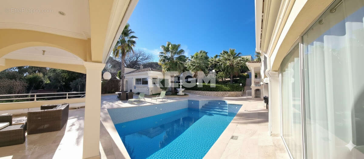 Maison à FREJUS