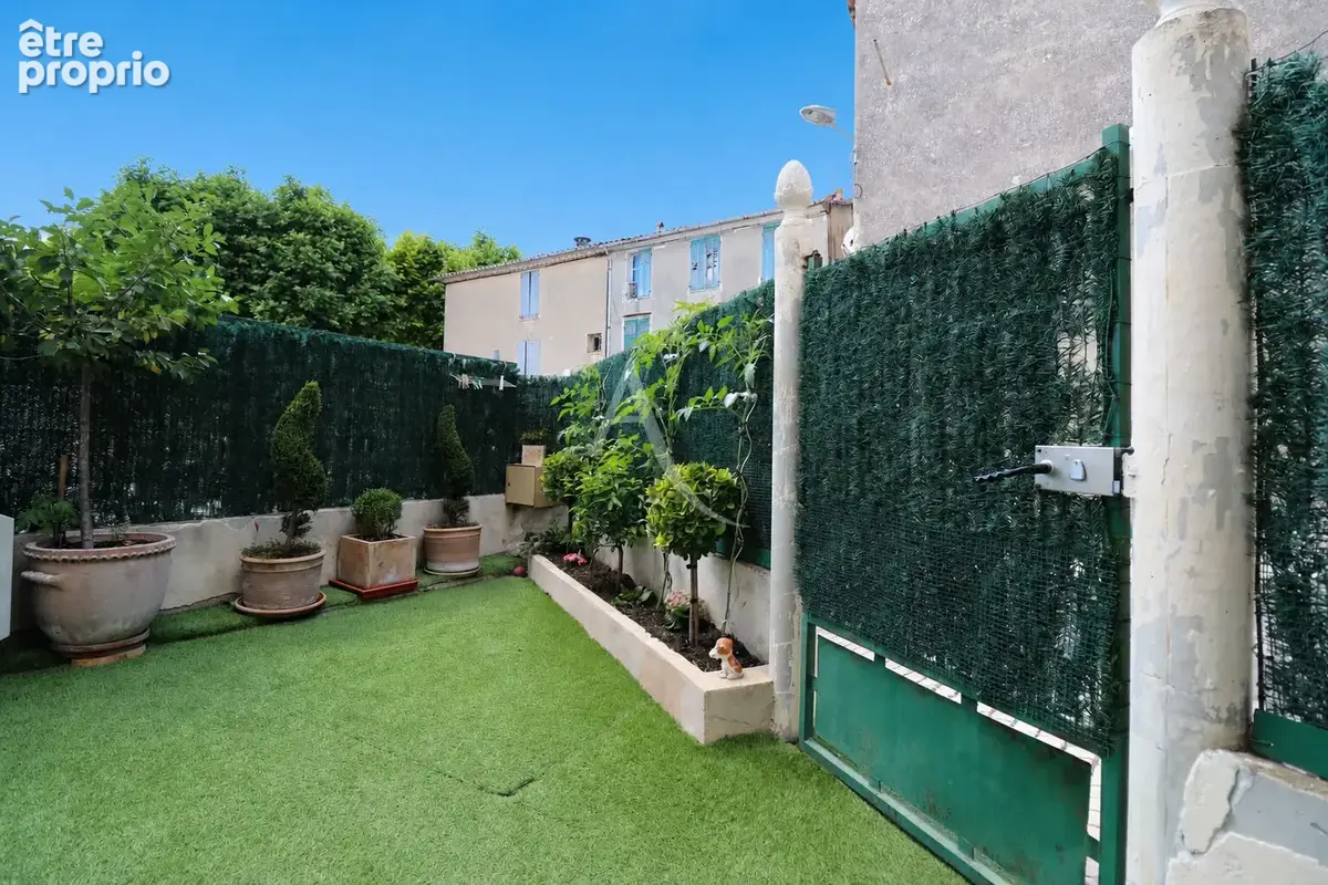 Viager libre maison de village avec terrasse et cave - photo 3