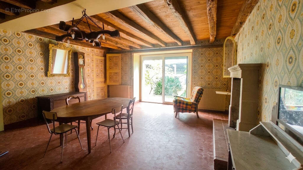 Maison à THURE