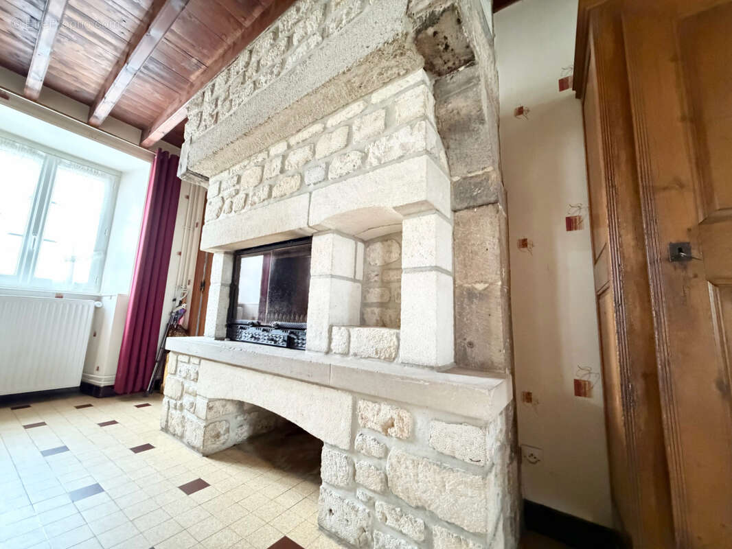 Belle propriété en pierre - Dépendances et garages - photo 8
