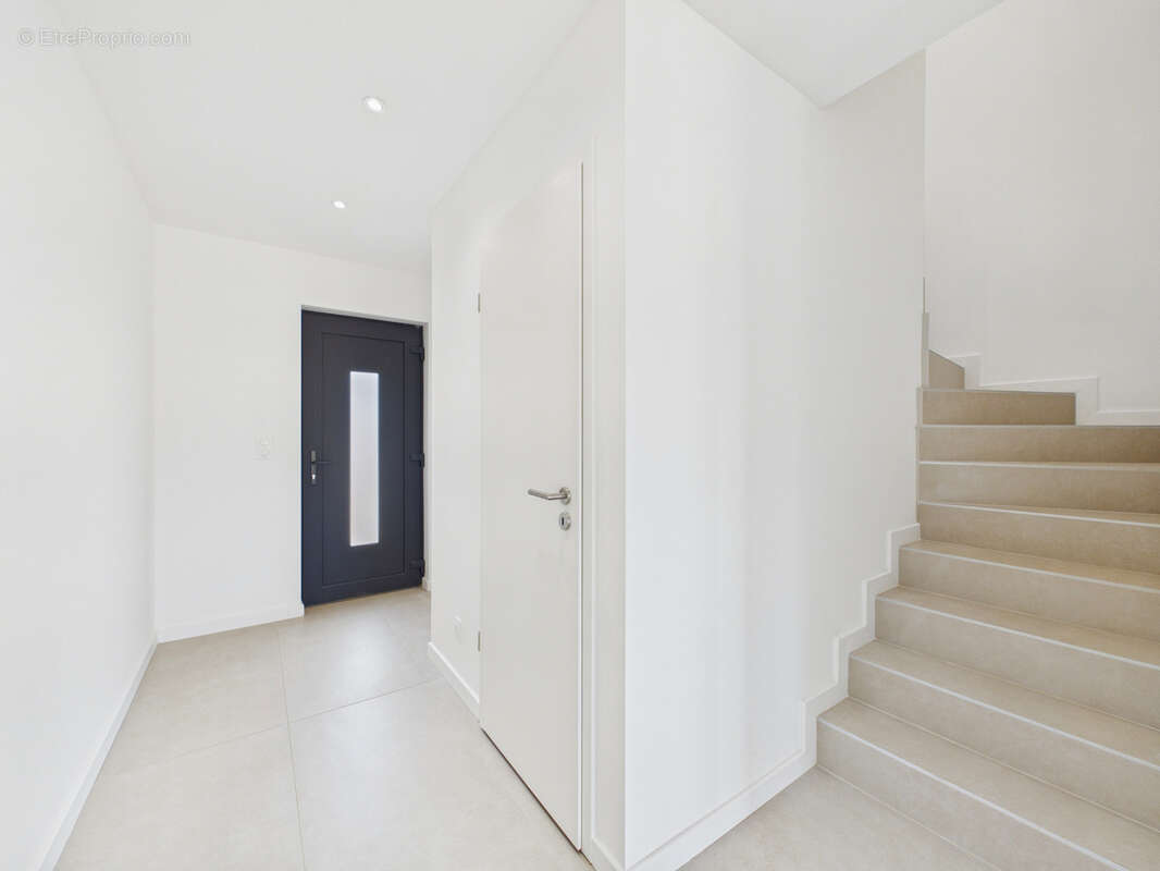 Maison neuve 4 pièces 110 m2 - photo 6