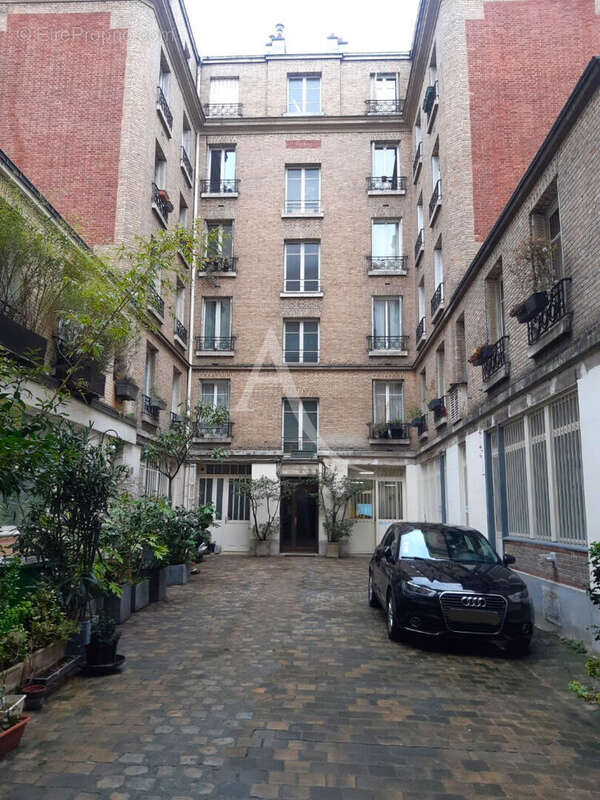 PARIS 11ème - Secteur Saint-Maur / Belleville - Appartement T2 - 30.10 m² - photo 8