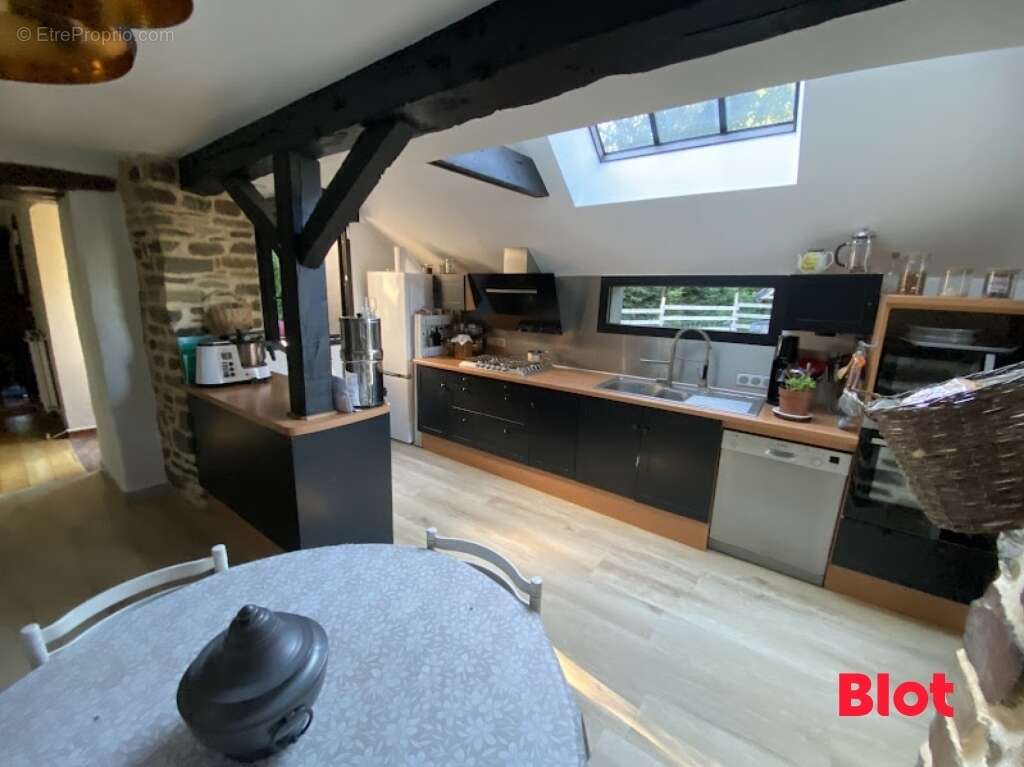 Maison à VERN-SUR-SEICHE