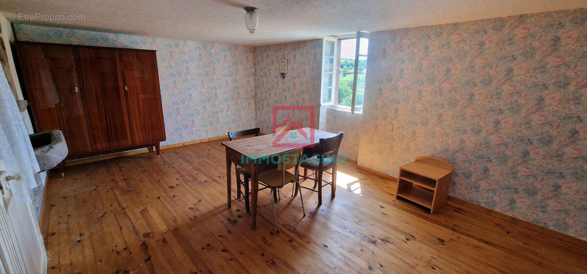 Maison à COMBRET