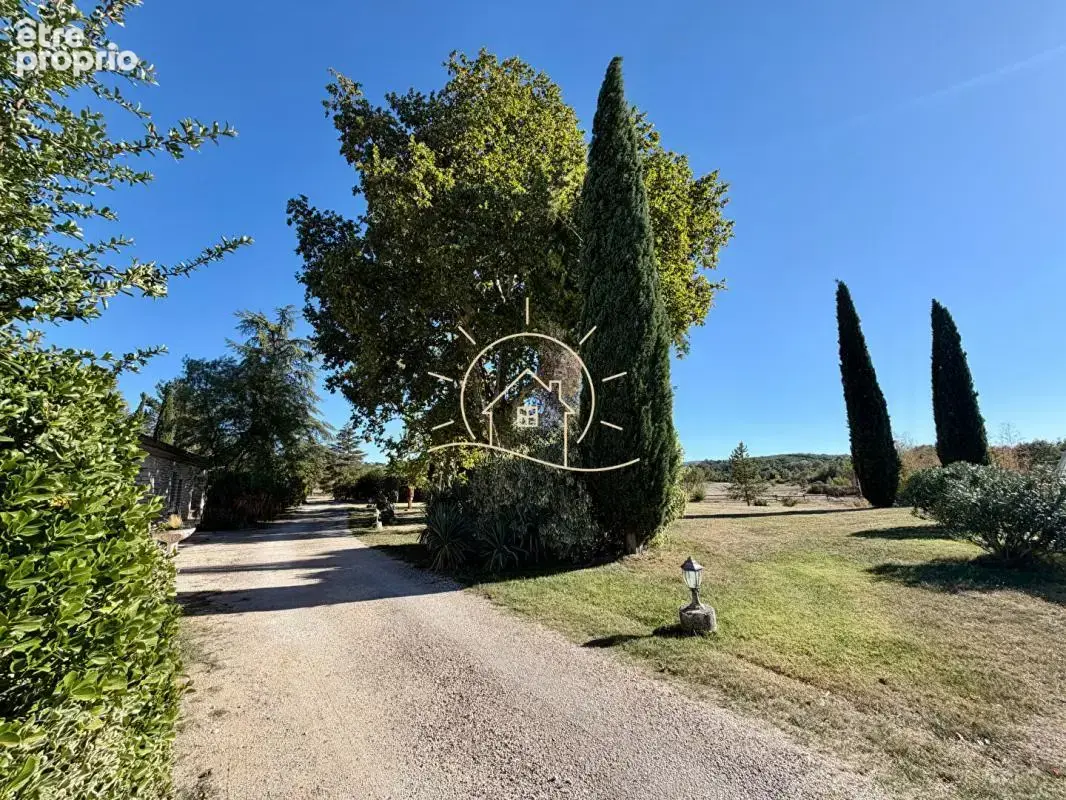 Propriété d'exception à Barjac au coeur de 8 hectares avec lac privé - photo 27
