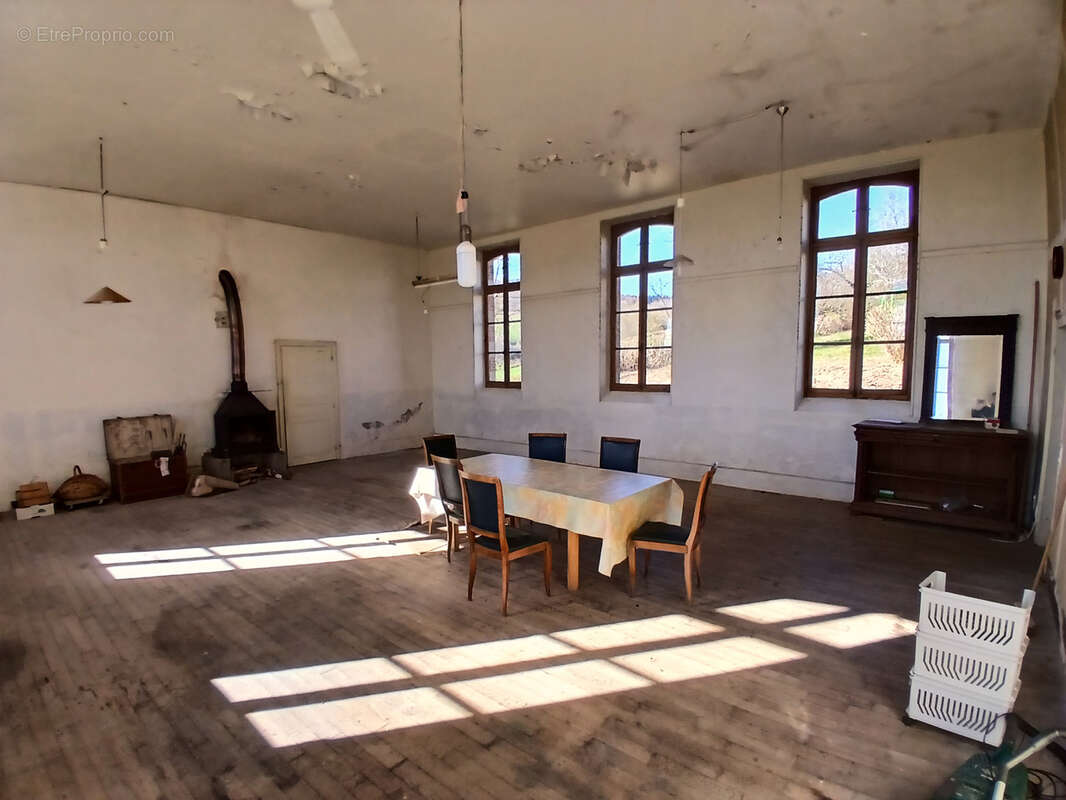 Maison à SAINT-LEGER-DE-FOUGERET