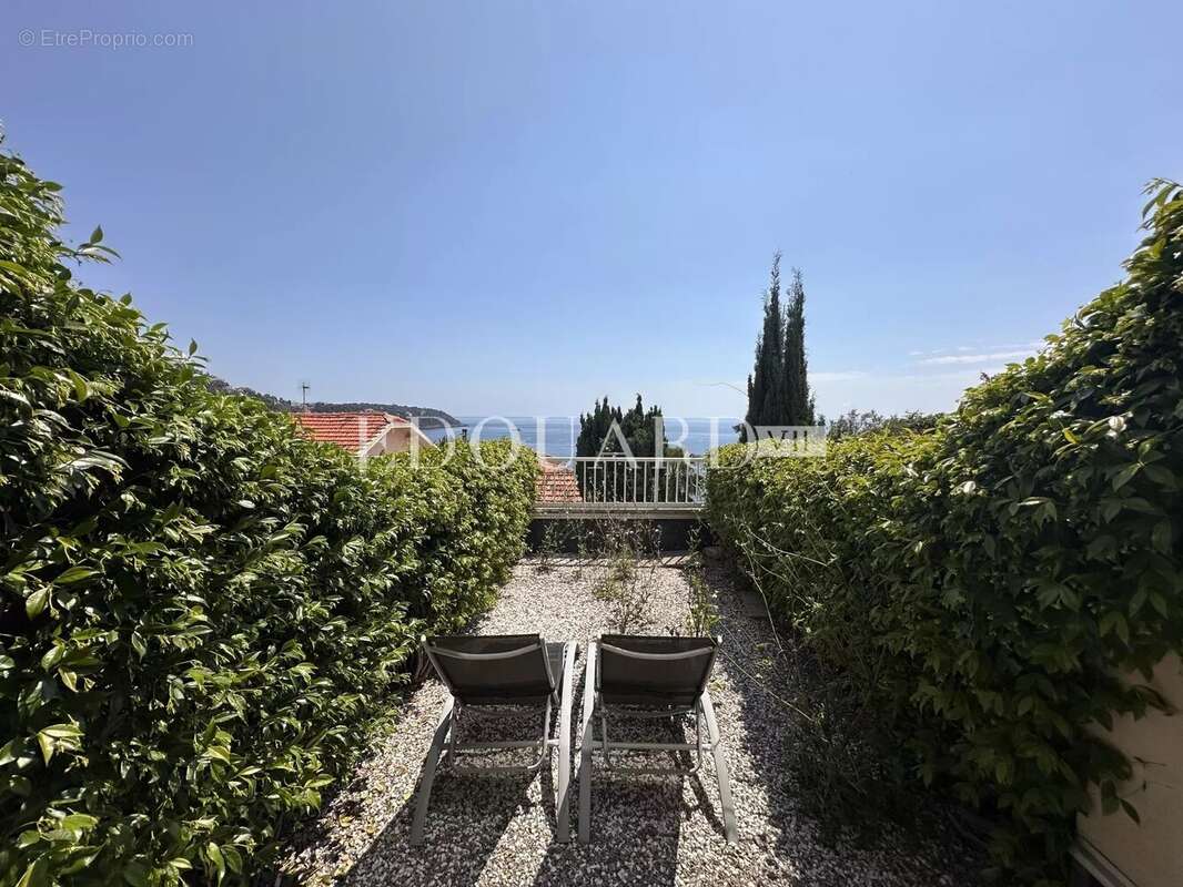 Appartement à ROQUEBRUNE-CAP-MARTIN