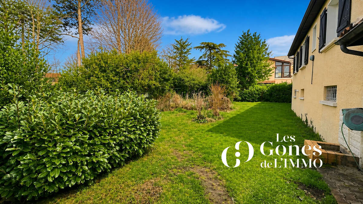LENTILLY   Maison familiale avec fort potentiel   Terrain piscinable de 1 068 m2 - photo 10