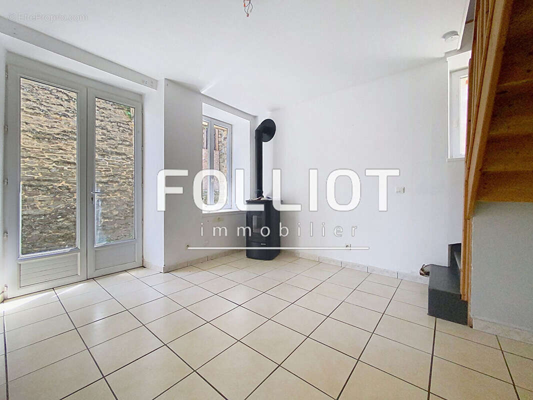 Appartement à CONDE-SUR-NOIREAU