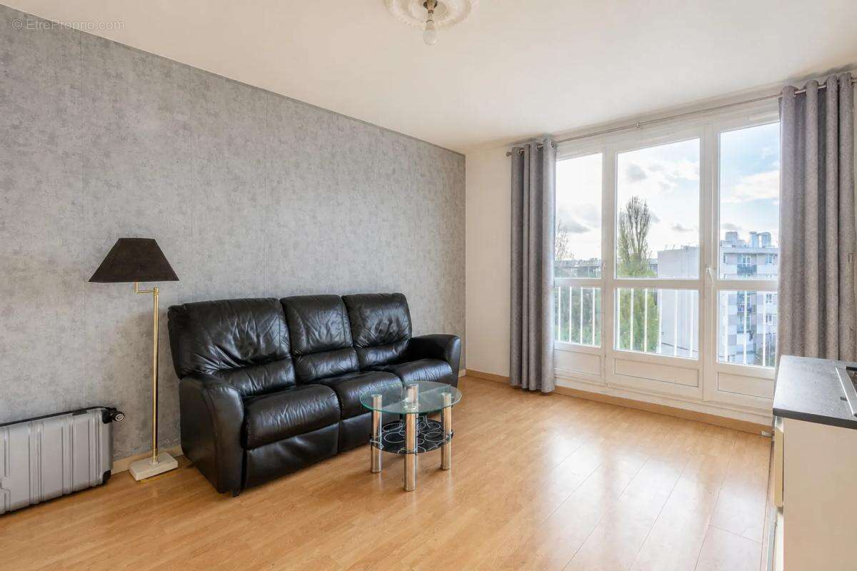 Lumineux studio sans vis-à-vis à Garges-lès-Gonesse - photo 3
