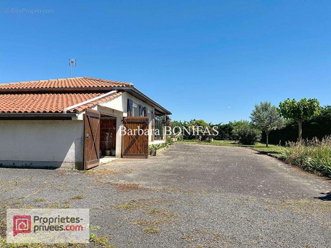 Maison à SAINT-SULPICE