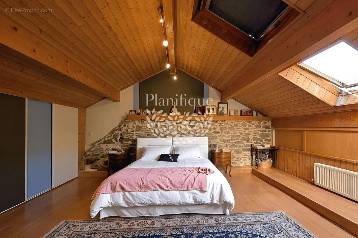 Maison à MONNETIER-MORNEX