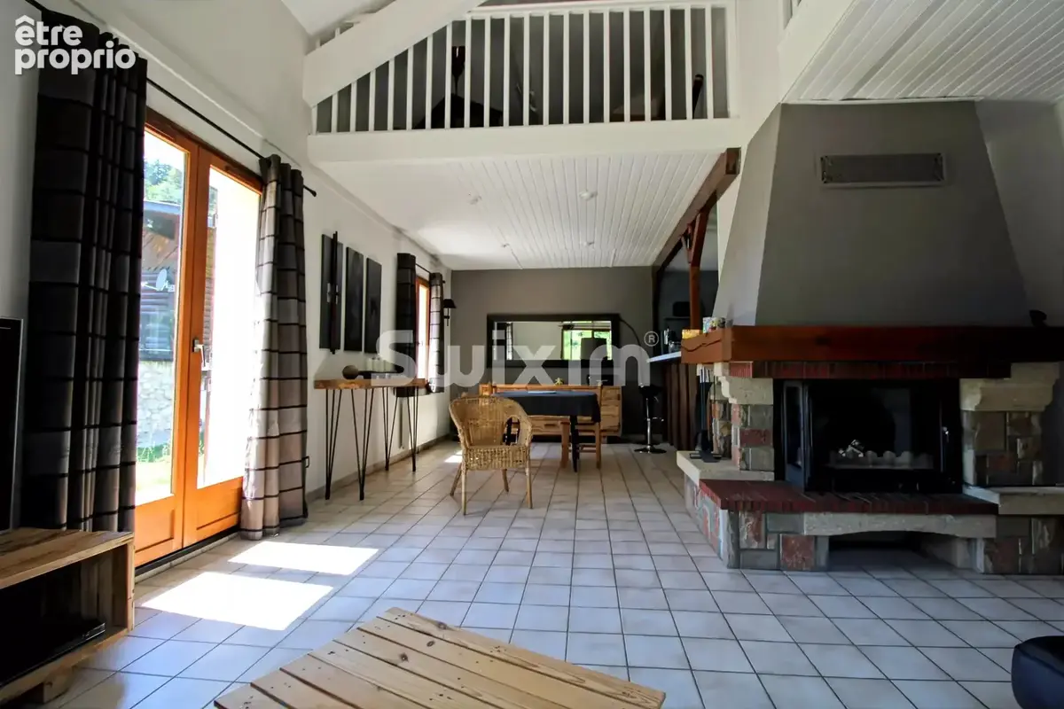 Maison familiale avec terrain de 1 500 m²,  fort potentiel d'aménagement - photo 2