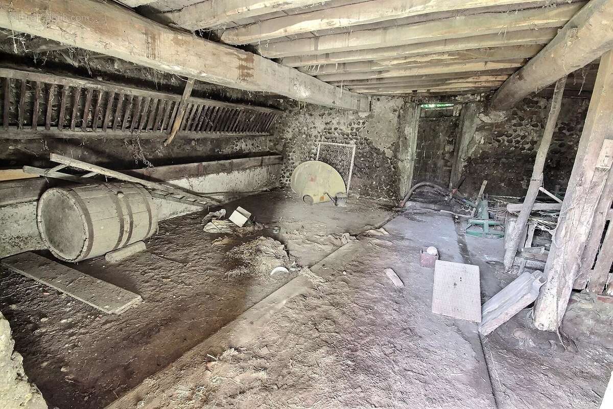 Maison à CHEVRIERES