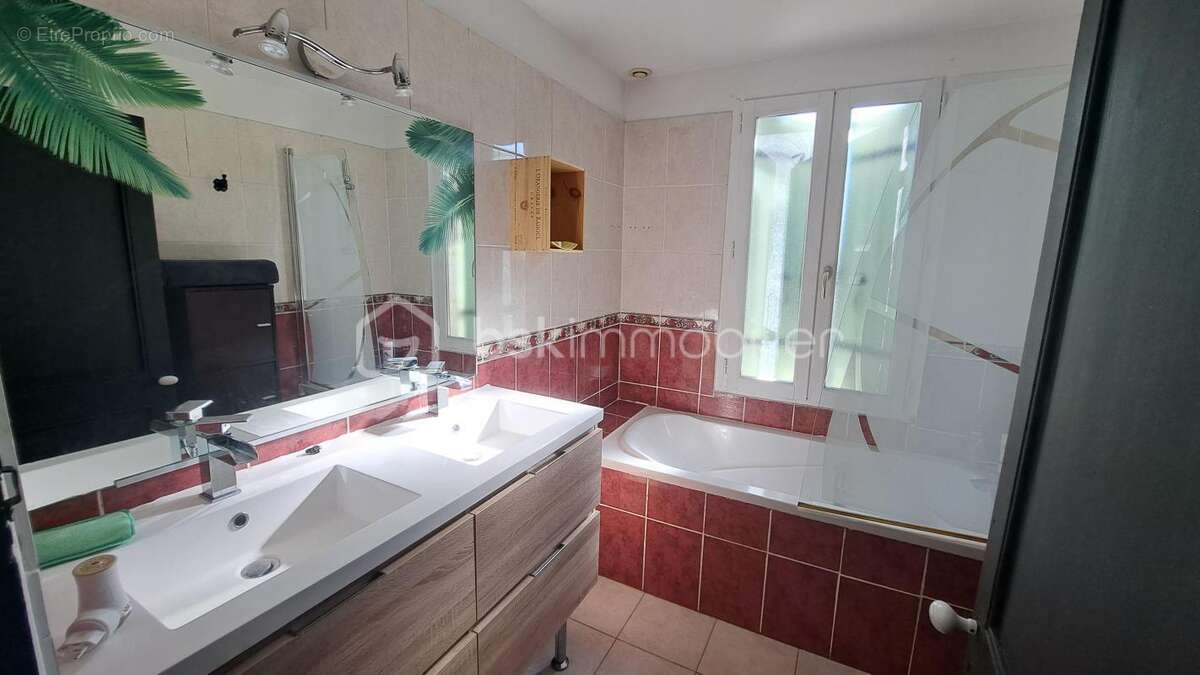 Maison à MONTPON-MENESTEROL