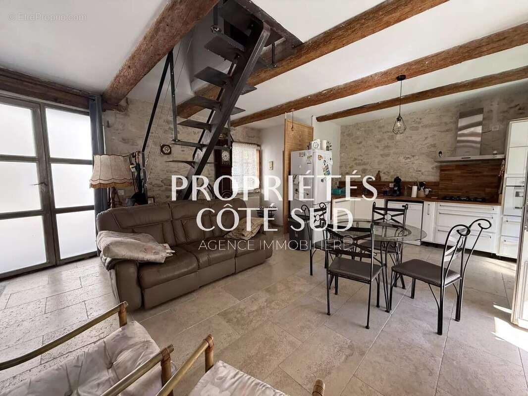 Maison à VILLENEUVE-LES-AVIGNON