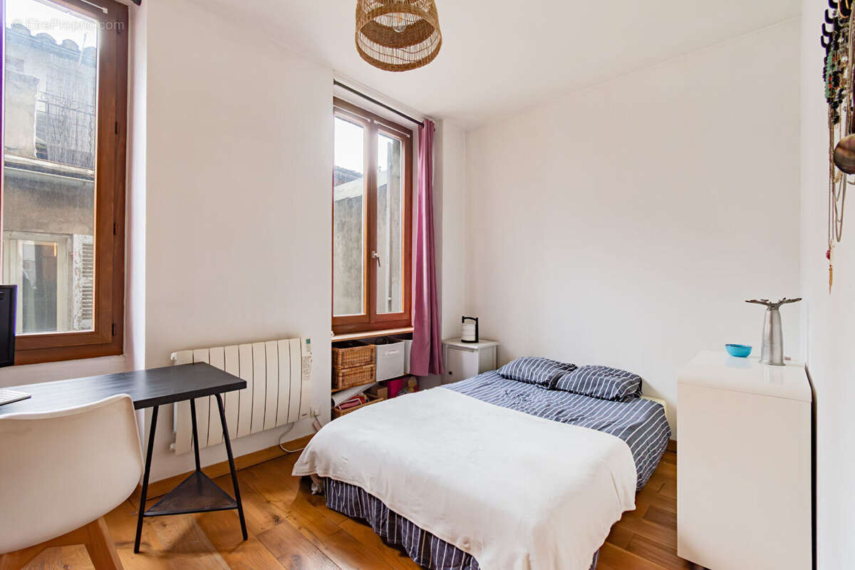Appartement à MARSEILLE-6E