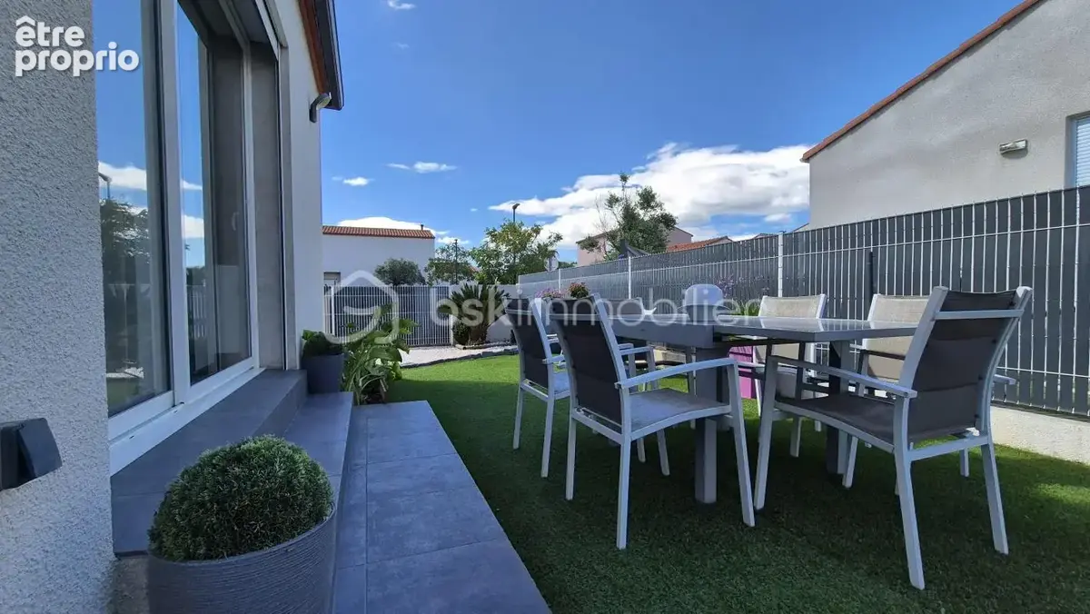 A vendre villa trois faces recente de 82m² sur terrain de 286m² a elne - en plain pied - deux chambres - garage - aucun travaux  - photo 27