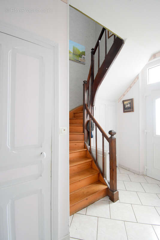 Maison individuelle avec terrain et grand garage sur FOUG - photo 6