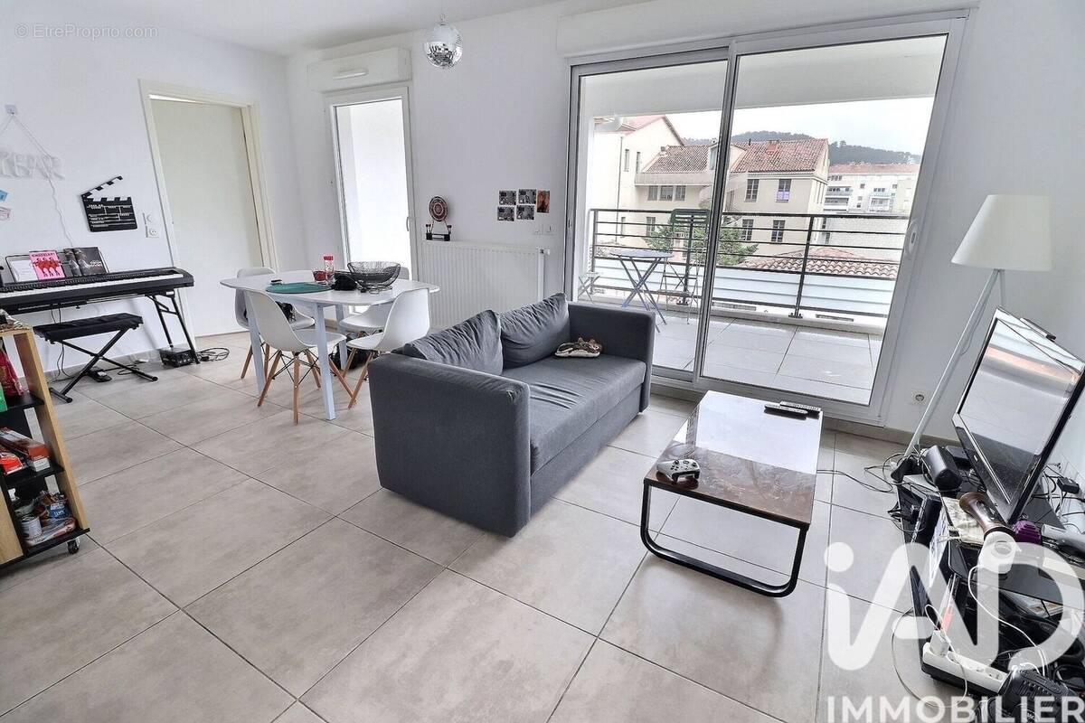 Photo 1 - Appartement à MARSEILLE-9E