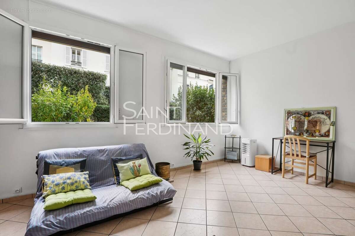 Appartement à NEUILLY-SUR-SEINE
