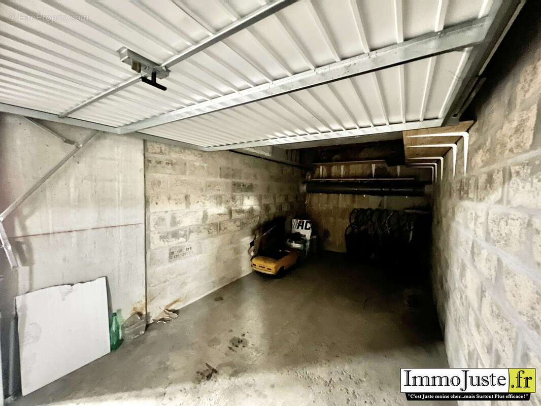 Parking à TRAPPES