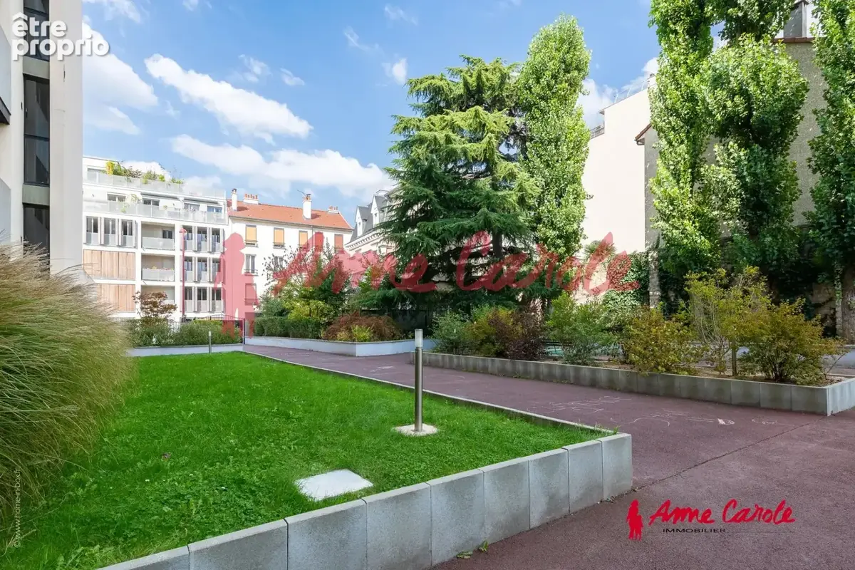 Appartement de trois pièces de 70 m2 avec loggia et cave en - photo 12