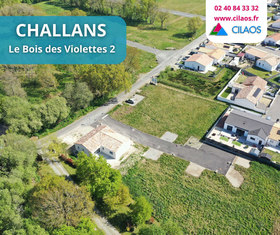 Terrain à CHALLANS