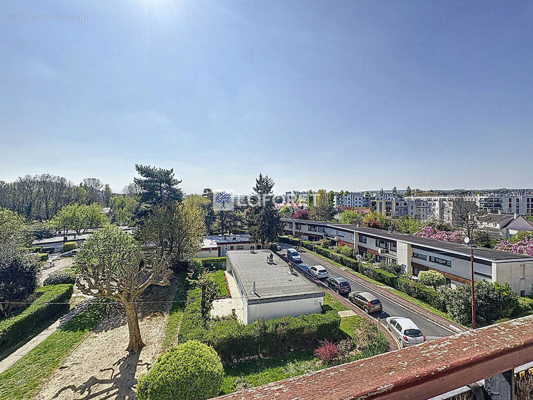 Appartement à FRESNES