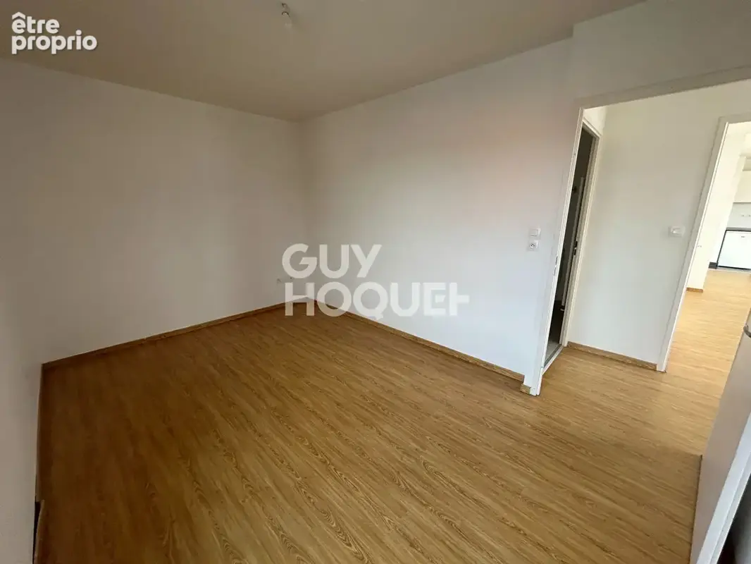 A VENDRE - Appartement type 3 avec ascenseur - 2 chambres - Balcon - Place de parking privative. - photo 10