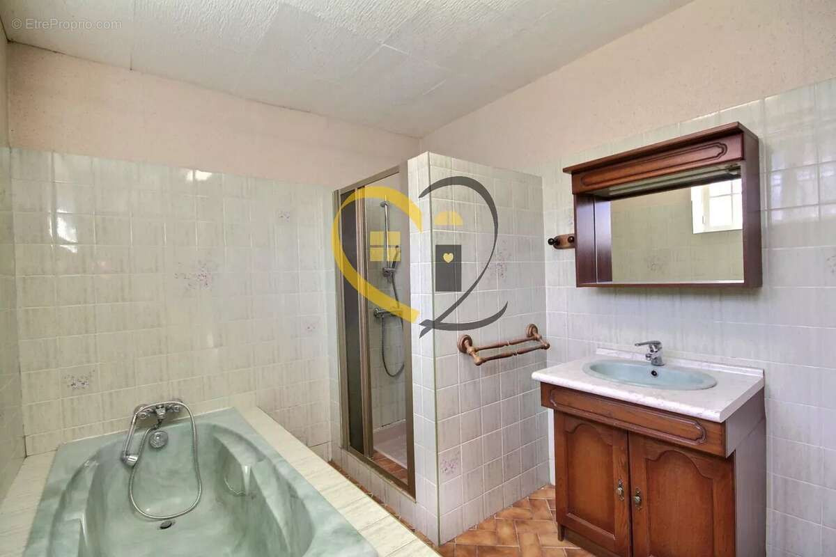 Maison à SAINT-AMBROIX