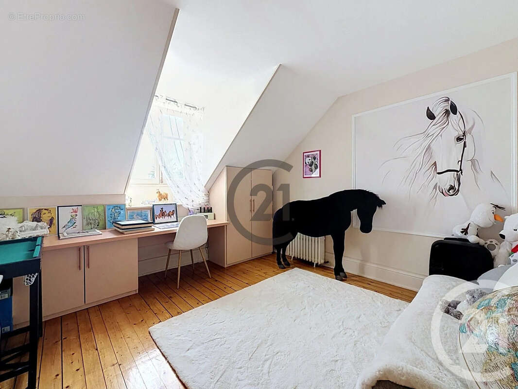 Maison 235 m² à Dierrey-Saint-Pierre  - photo 16
