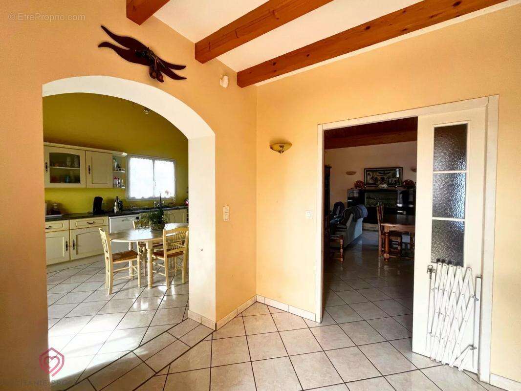 Maison à BELVEZE-DU-RAZES