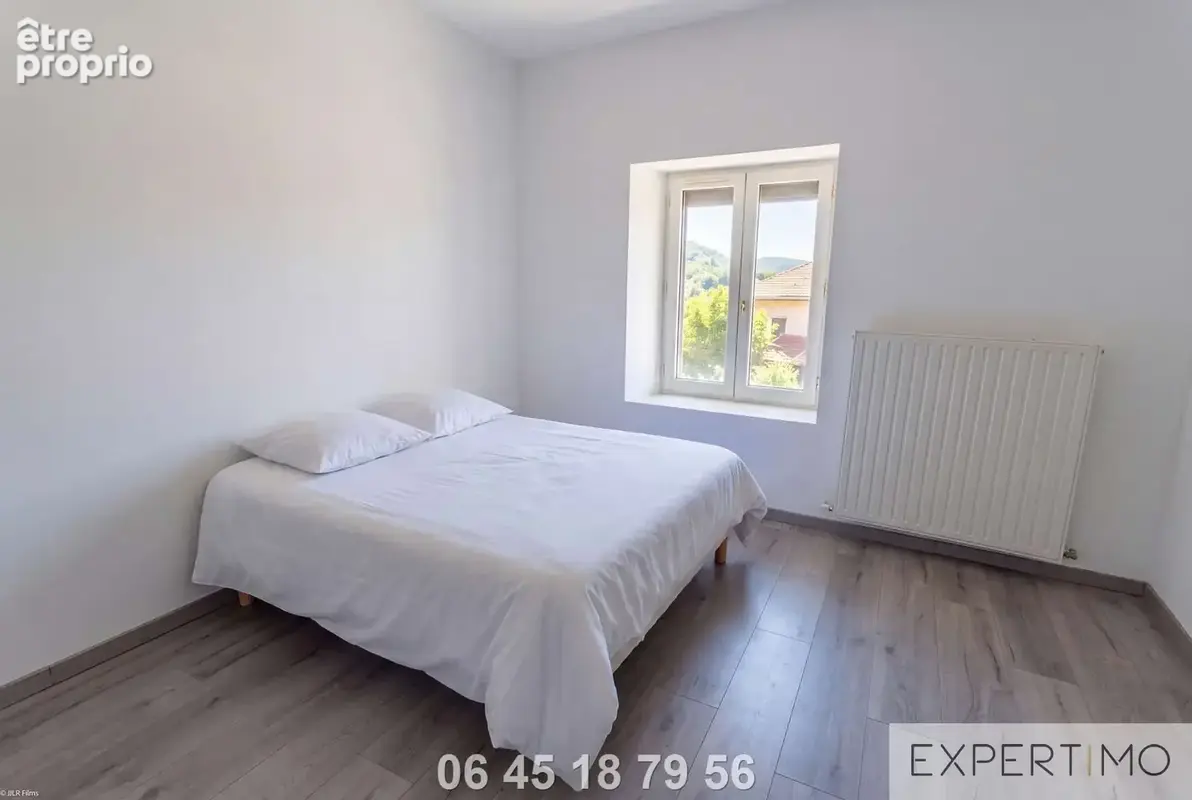 Maison de caractere renovee - calme - vue degagee- piscine et grange - photo 9