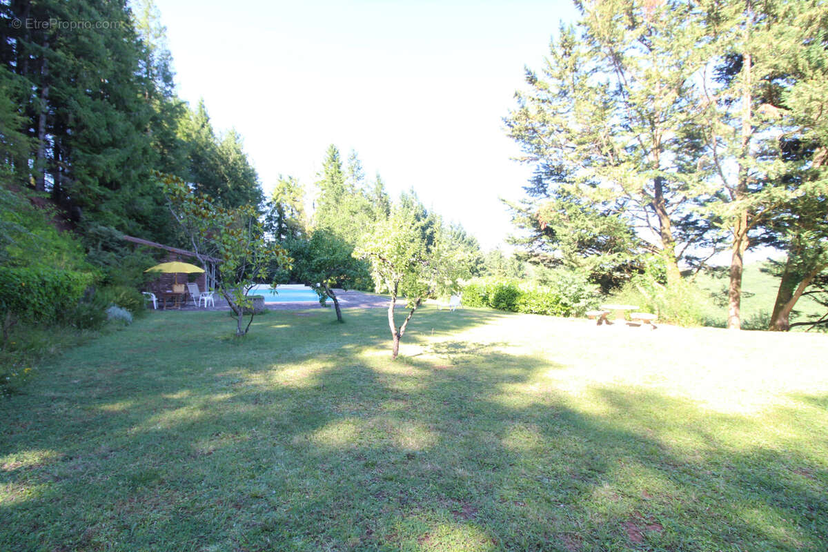 Maison à SAINT-JUERY