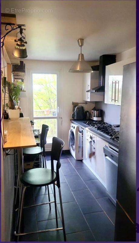 Appartement à COMBS-LA-VILLE