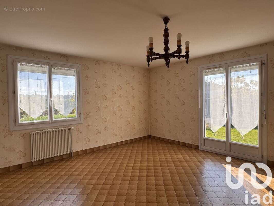 Photo 4 - Maison à LA TARDIERE