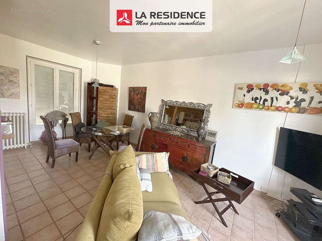 Maison 68 m² à Stains  - photo 4