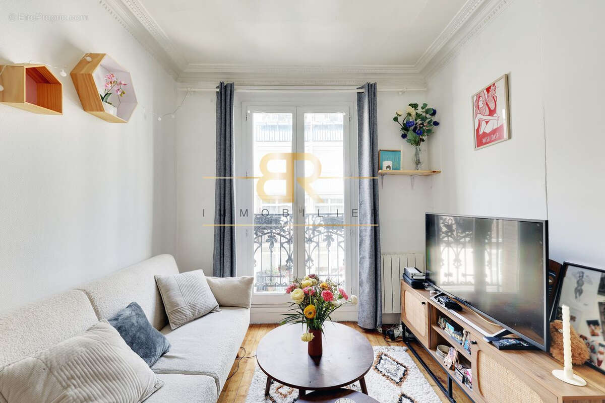 Appartement à PARIS-18E