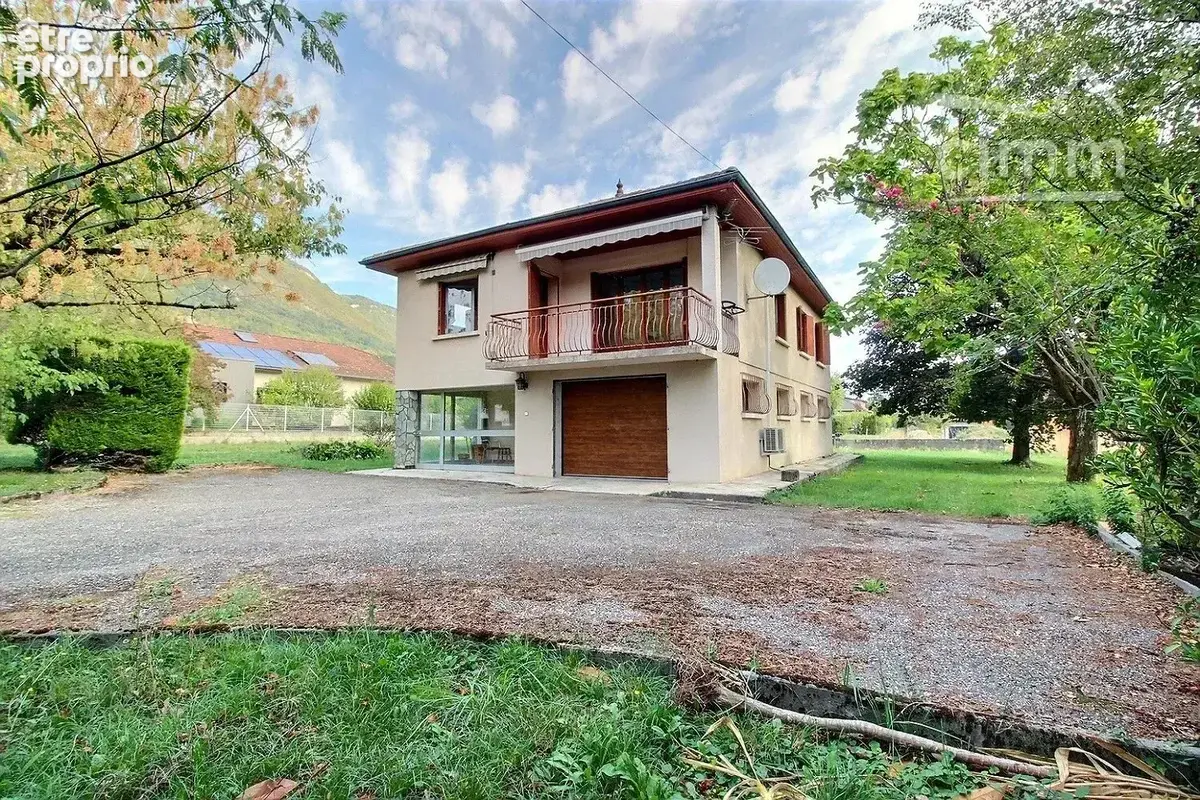 Maison à LA TERRASSE